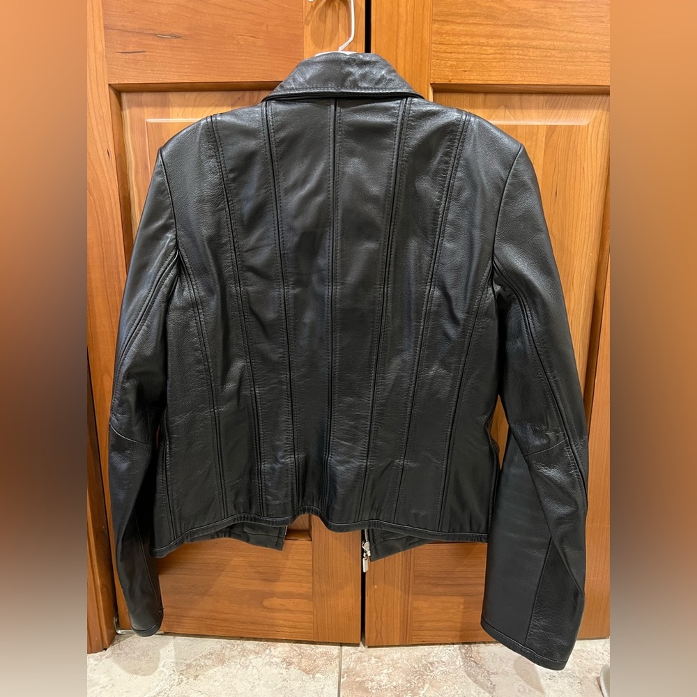 leather jacket - Picture 2 of 2